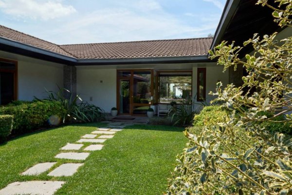 casa indipendente in vendita a Bizzarone