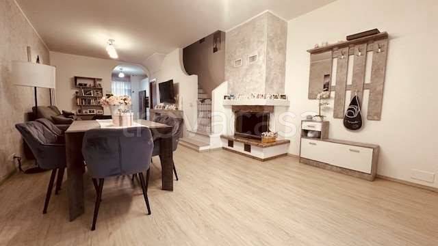 casa indipendente in vendita a Bizzarone