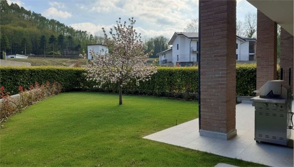 appartamento in vendita a Bizzarone