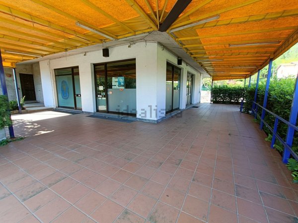 casa indipendente in vendita a Bizzarone