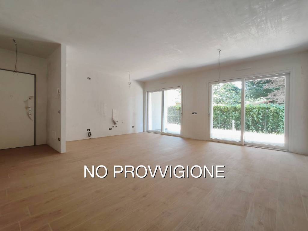 casa indipendente in vendita a Bizzarone