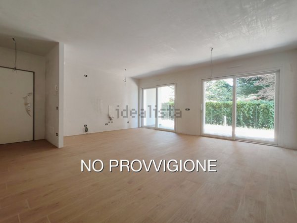 casa indipendente in vendita a Bizzarone