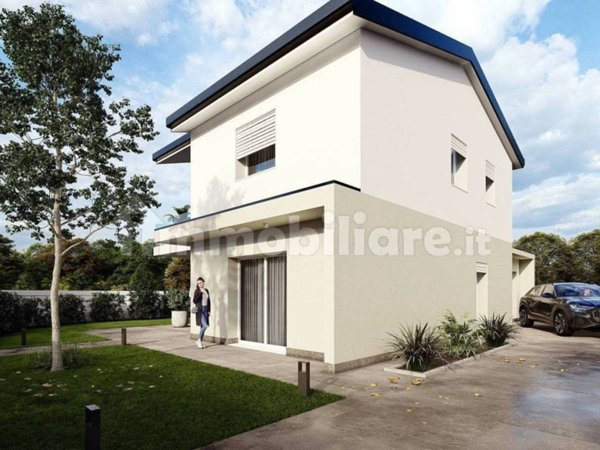 casa indipendente in vendita a Bizzarone