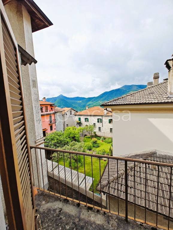 casa indipendente in vendita a Blessagno