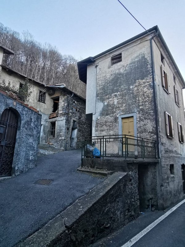 casa indipendente in vendita a Blessagno