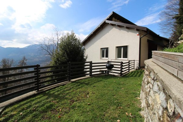 casa indipendente in vendita a Blessagno