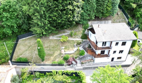 casa indipendente in vendita a Blessagno