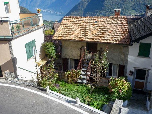 appartamento in vendita a Blessagno