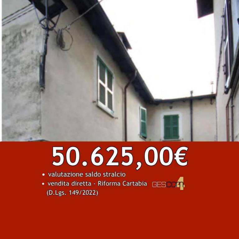 casa indipendente in vendita a Blessagno in zona Lura