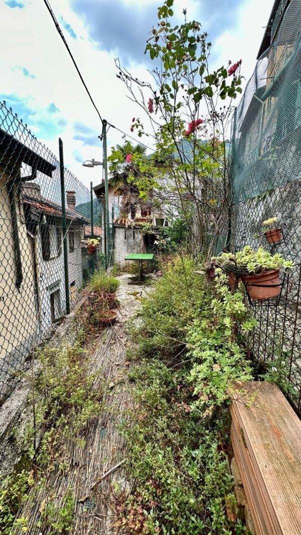 casa indipendente in vendita a Blevio