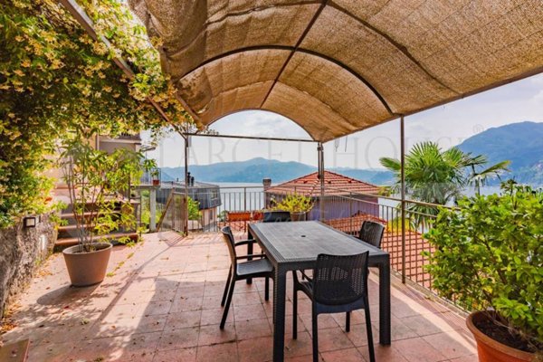 casa indipendente in vendita a Blevio