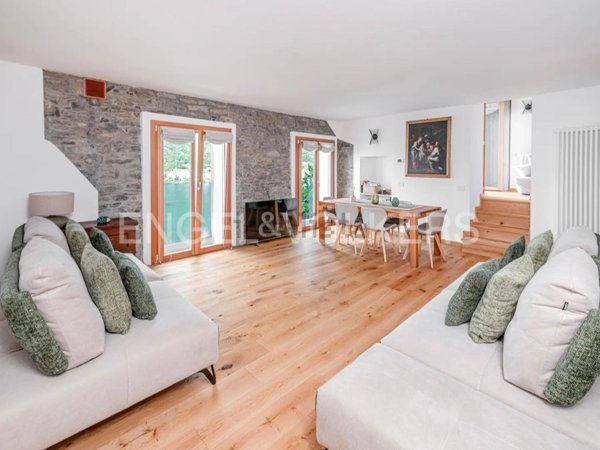 casa indipendente in vendita a Blevio