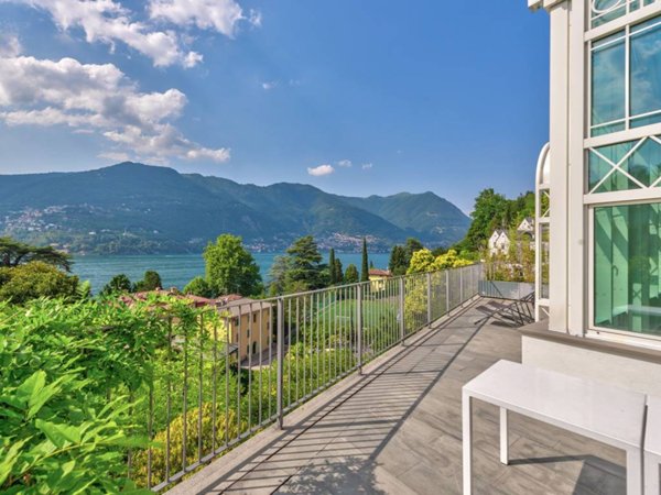 casa indipendente in vendita a Blevio