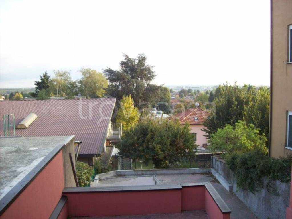 appartamento in vendita a Bregnano