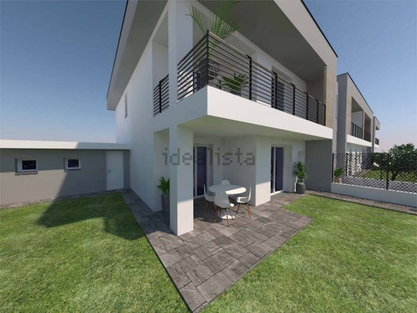 appartamento in vendita a Bregnano