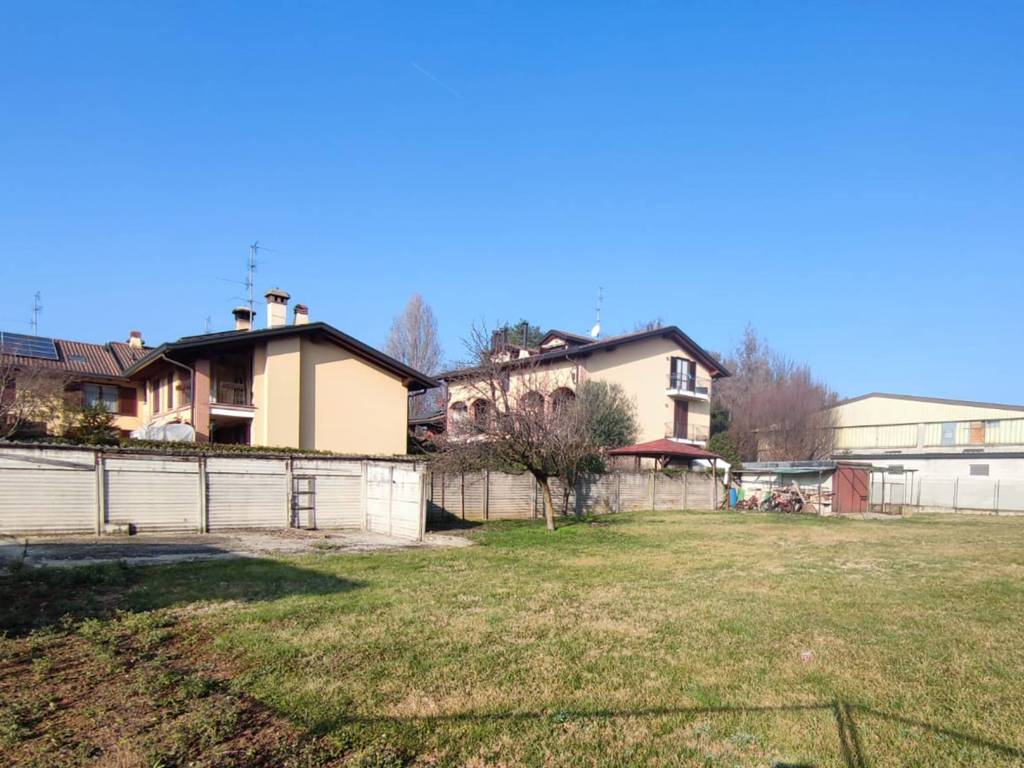 terreno agricolo in vendita a Bregnano in zona San Giorgio