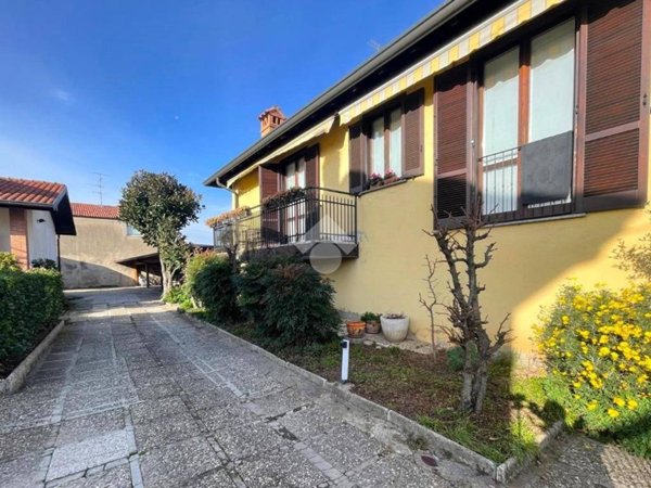 appartamento in vendita a Bregnano