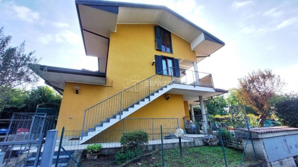 appartamento in vendita a Bregnano