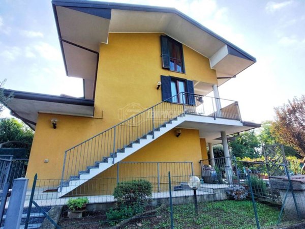 appartamento in vendita a Bregnano