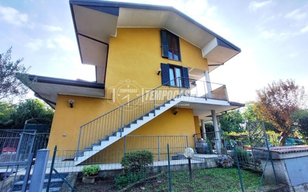 appartamento in vendita a Bregnano