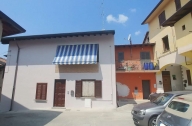 casa indipendente in vendita a Bregnano