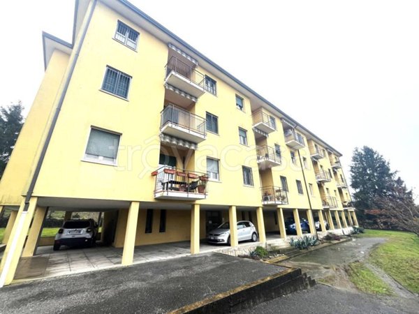 appartamento in vendita a Bregnano