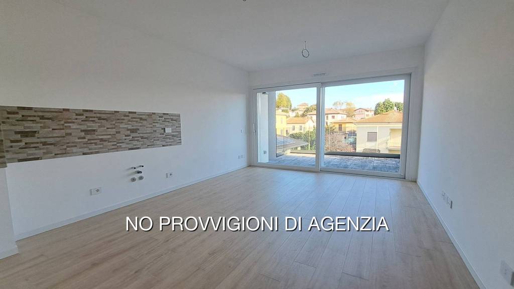 appartamento in vendita a Bregnano in zona Puginate