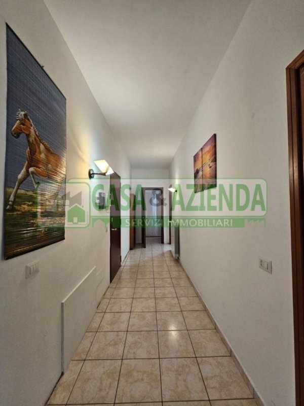 appartamento in vendita a Bregnano in zona San Michele