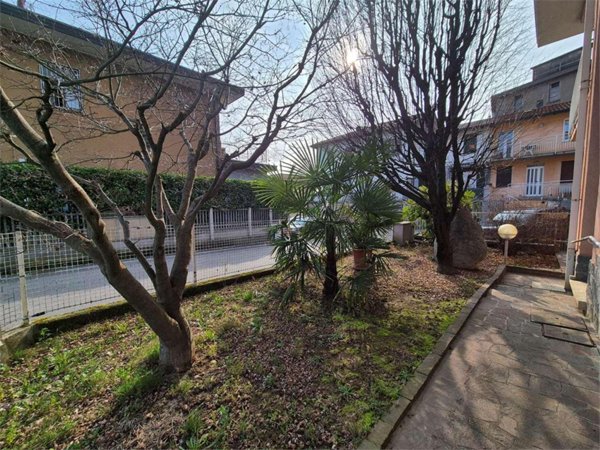 appartamento in vendita a Bregnano in zona San Michele