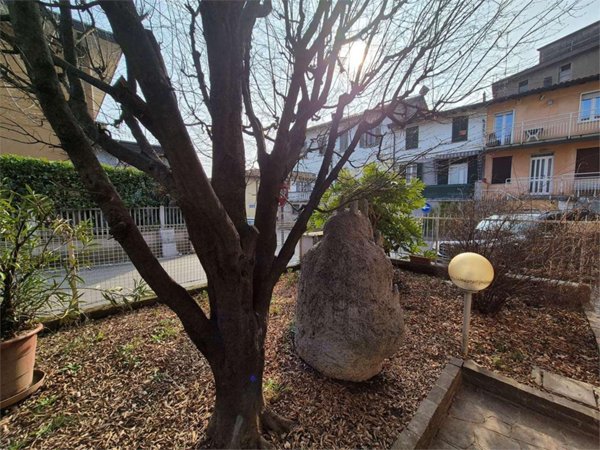 negozio in vendita a Bregnano in zona San Michele