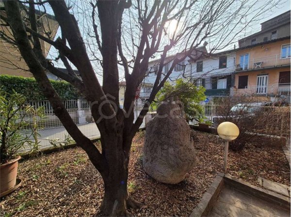 appartamento in vendita a Bregnano in zona San Michele