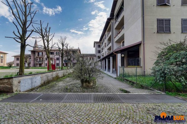 appartamento in vendita a Bregnano in zona Puginate
