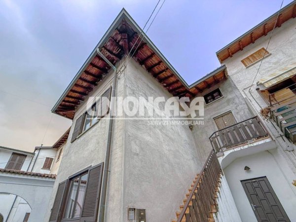 appartamento in vendita a Bregnano in zona San Michele