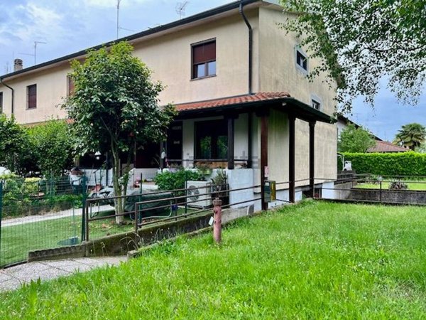 appartamento in vendita a Bregnano
