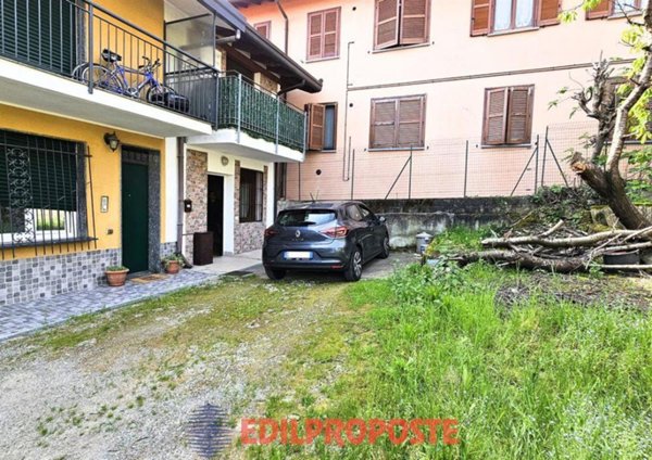 casa indipendente in vendita a Bregnano