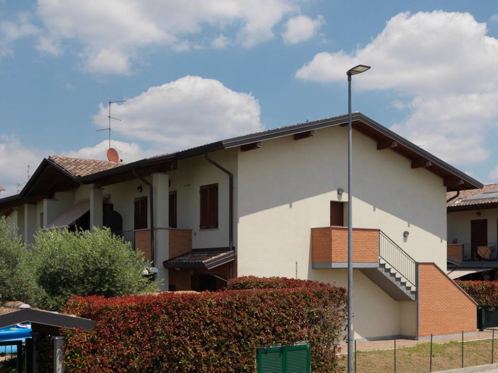 appartamento in vendita a Bregnano