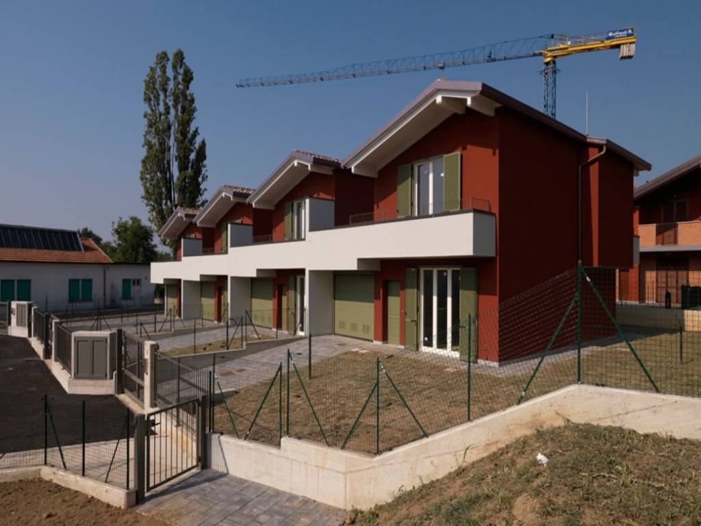 casa indipendente in vendita a Bregnano