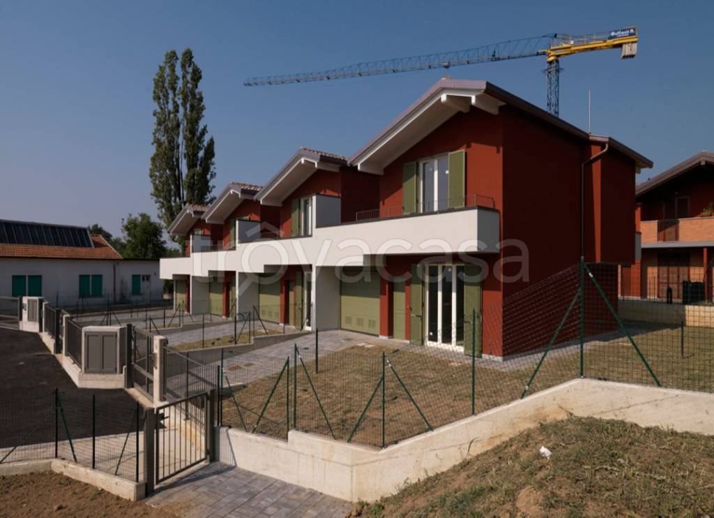 casa indipendente in vendita a Bregnano in zona Puginate