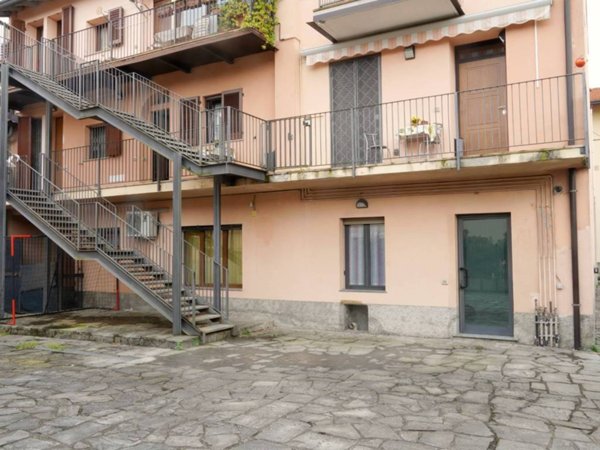appartamento in vendita a Bregnano in zona San Michele
