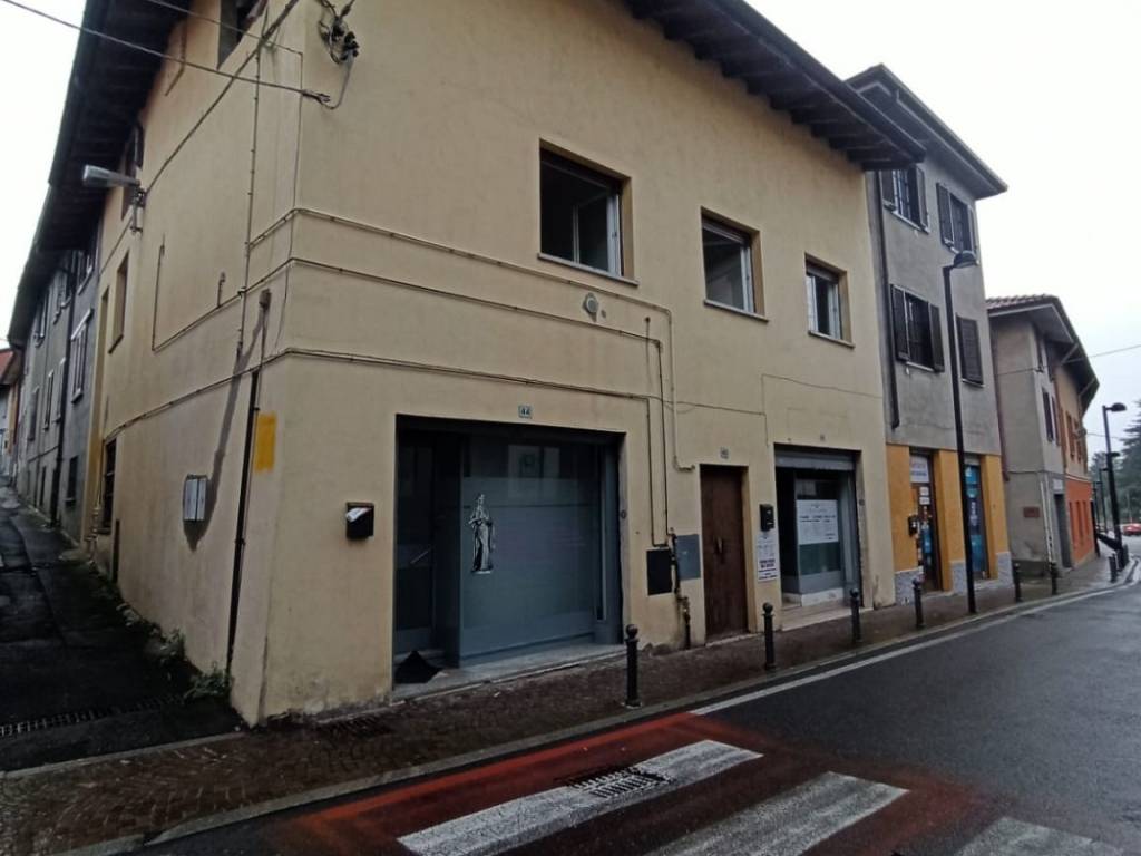 appartamento in vendita a Bregnano in zona San Giorgio