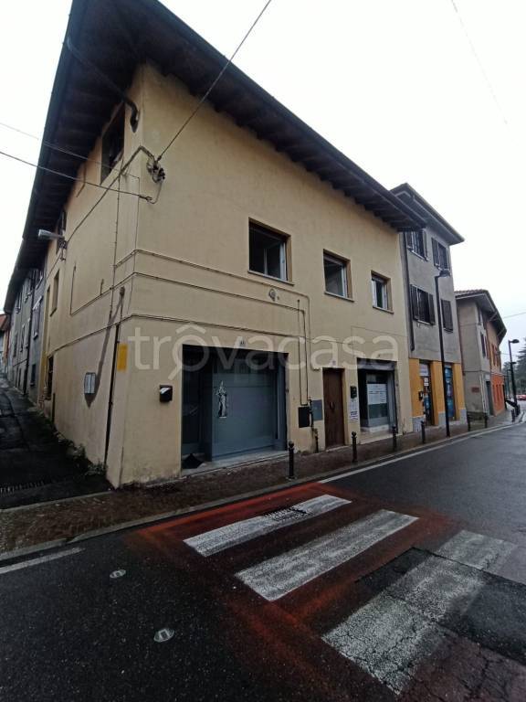 appartamento in vendita a Bregnano