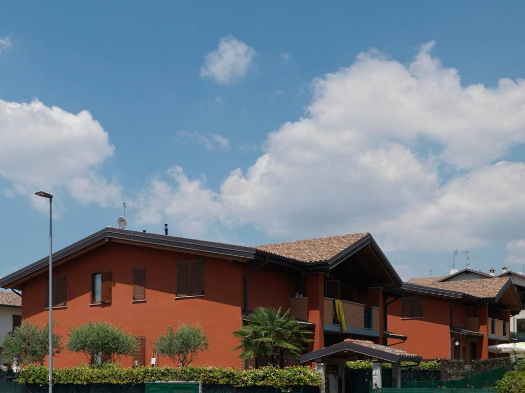 casa indipendente in vendita a Bregnano