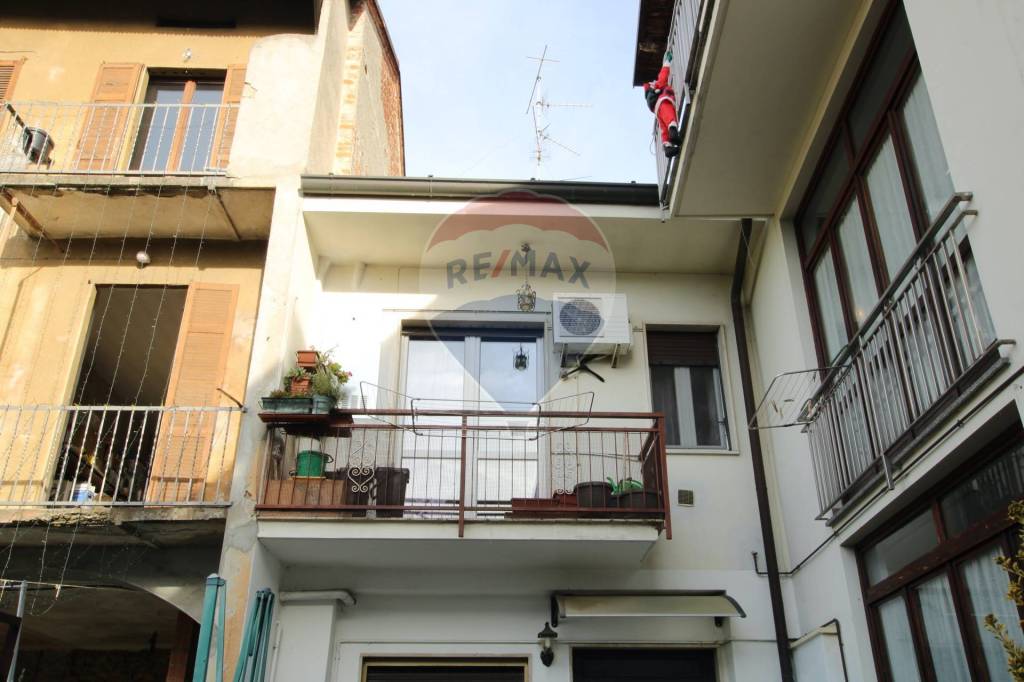 appartamento in vendita a Bregnano in zona San Giorgio