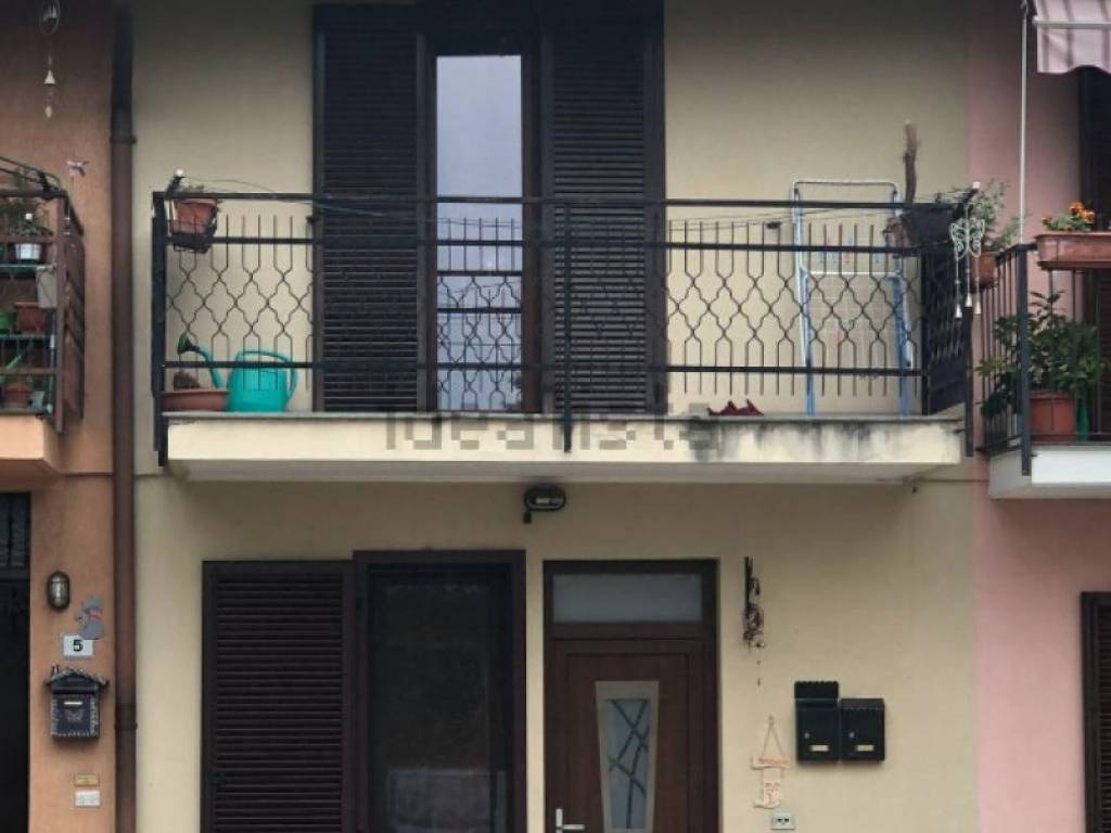 casa indipendente in vendita a Bregnano in zona San Michele