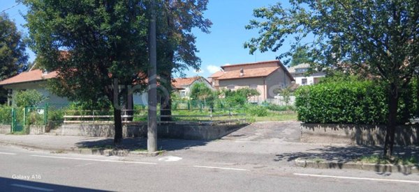 negozio in vendita a Bregnano