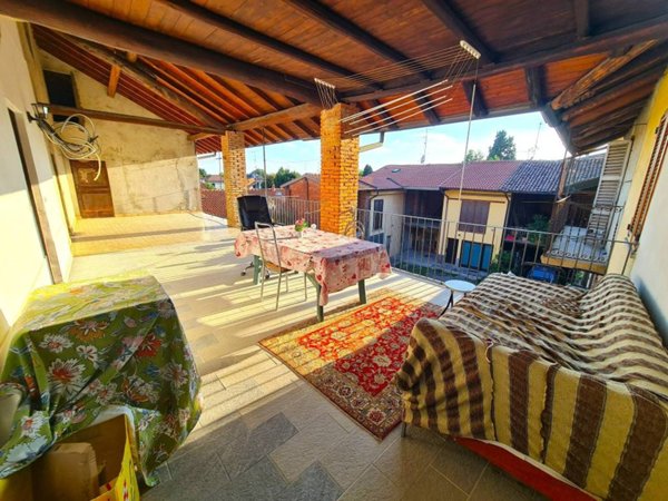 appartamento in vendita a Bregnano in zona San Michele