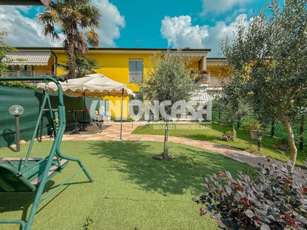 appartamento in vendita a Bregnano in zona San Michele