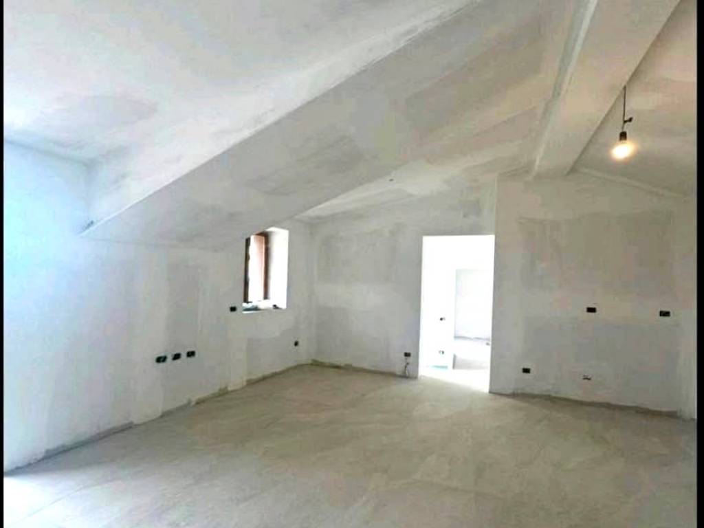 appartamento in vendita a Bregnano in zona San Michele