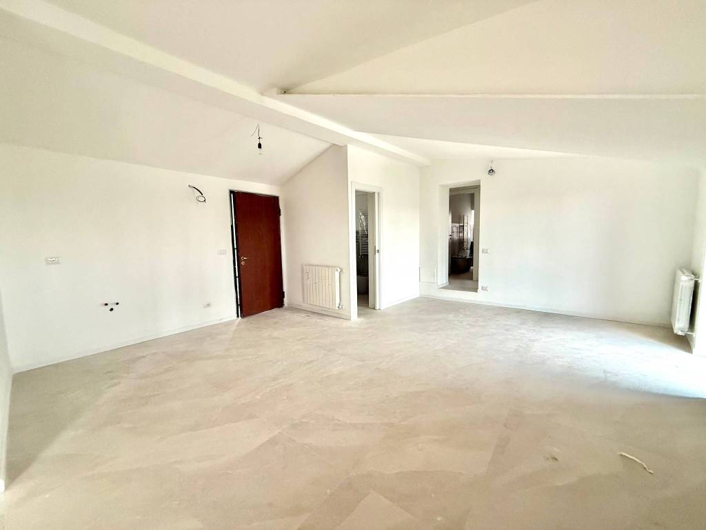 appartamento in vendita a Bregnano in zona San Michele