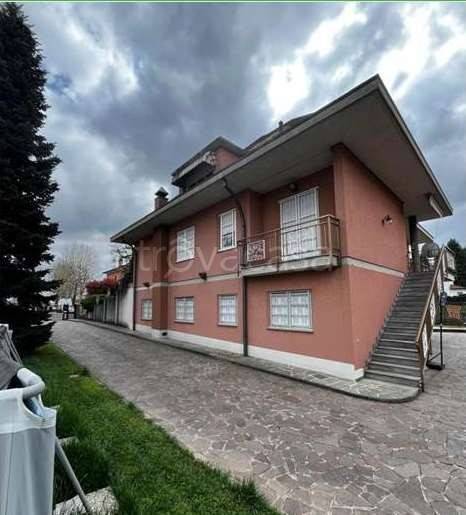 appartamento in vendita a Bregnano